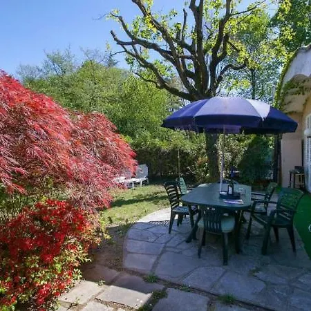 Ferienhaus Sleeps 6 Pool