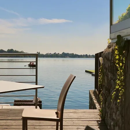 Sleeps 6 Pool Ferienhaus *