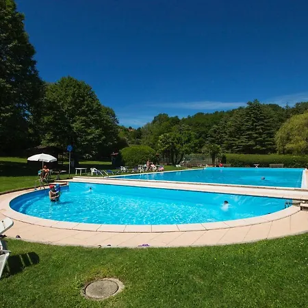 Σπίτι διακοπών Sleeps 6 Pool